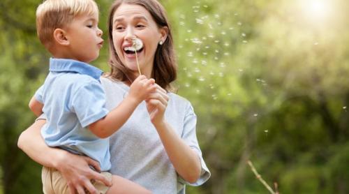 Abilitatea nr. 1 pe care părinții uită astăzi să o dezvolte la copii, conform unei cercetătoare în parenting