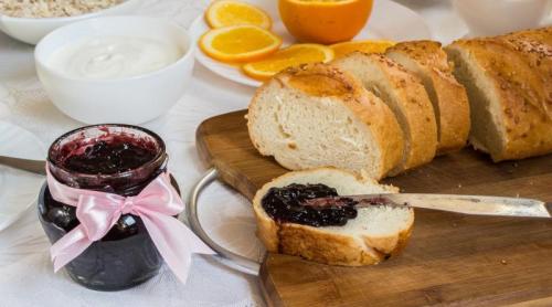 Cât de periculoasă este pâinea cu dulceață pentru glicemie