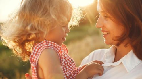 Dacă ești un părinte cu adevărat excelent, copiii tăi vor avea aceste 11 obiceiuri ca adulți