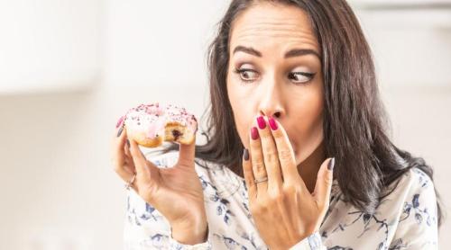 De ce simțim nevoia să ronțăim ceva chiar și după ce am mâncat