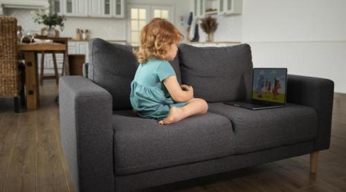 De la ce vârstă pot fi lăsați copiii singuri acasă, potrivit unui psiholog