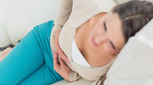 Endometrioza intestinală: ce este, simptome și de ce se confundă cu alte afecțiuni