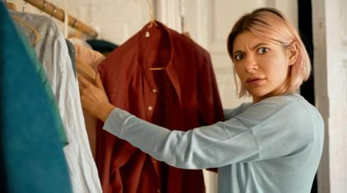 Haine pe care să nu le mai pui niciodată pe umeraș