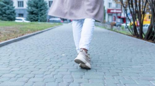 Mersul pe jos zilnic contează mai mult decât crezi. Uite ce efecte poate avea