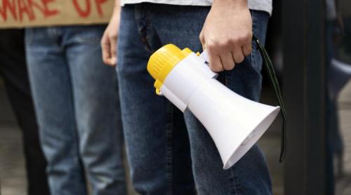 Protest al părinților după anunțul boicotului simulărilor pentru Evaluarea Națională: „E dreptul copiilor noștri”