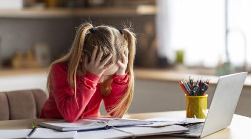 Această problemă frecventă afectează succesul și fericirea copiilor și nu dispare de la sine, avertizează un psiholog