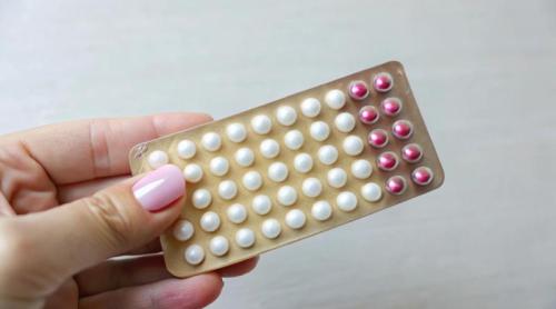 Cât timp poți lua anticoncepționale fără riscuri. Ginecologii vin cu explicații