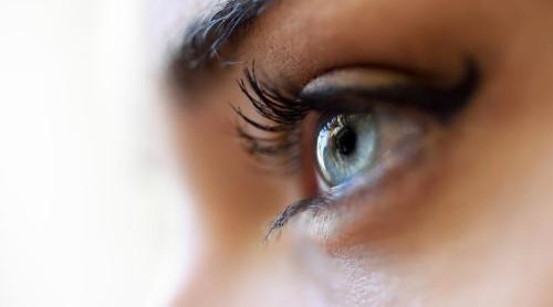 Ce sunt punctele negre din câmpul vizual și când pot deveni un semnal de alarmă