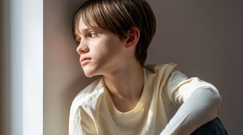 Copiii invizibili din statistici. Yolanda Crețescu: „Putem să ne imaginăm 792 de copii care se gândesc în orice moment să și ia viața?”