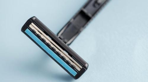 La cât timp ar trebui schimbată lama aparatului de ras. Semnele care arată că nu mai este bună