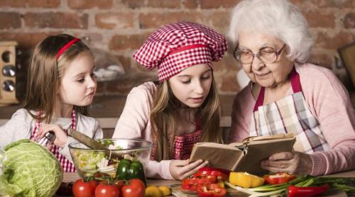 Mâncarea bunicii pe care copiii chiar o mănâncă (ieftină și foarte gustoasă)