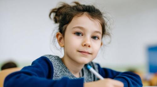 Nici mai multe ore, nici mai multe teme! „Revoluția” care îi învață pe copii să învețe mai bine