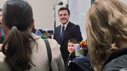 „O părticică din mine va rămâne în ei”: Viziunea lui Petruț Rizea asupra viitorului educației primare / VIDEO