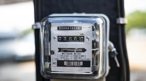 Piața energiei din România: volatilitate extremă între prânz și orele de vârf