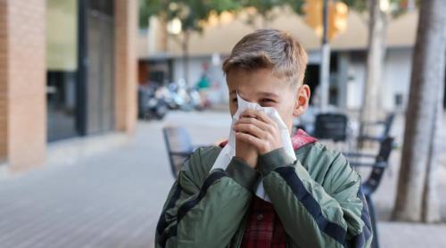 Tot ce trebuie să știi despre noua variantă de Covid 19, BA.3.2 sau Cicada, care pare să afecteze mai mult copiii