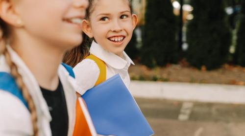 Care sunt obiceiurile matinale ale copiilor fericiți, conform unui studiu spaniol 