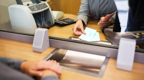 Refinanțarea creditului, o soluție salvatoare sau capcană financiară? Când merită cu adevărat