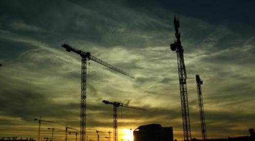 Semnal de alarmă pe piaţa imobiliară: Tranzacțiile și creditele intră pe minus