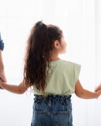 atentie primari si parlamentari in zona se afla copii