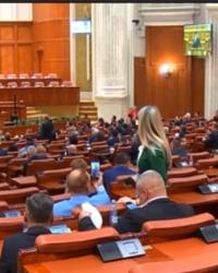 solutia monti dupa ce trece motiunea guvern tehnocrat institutional
