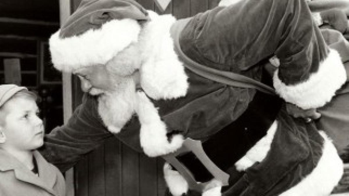 mos-craciun-alb-negru