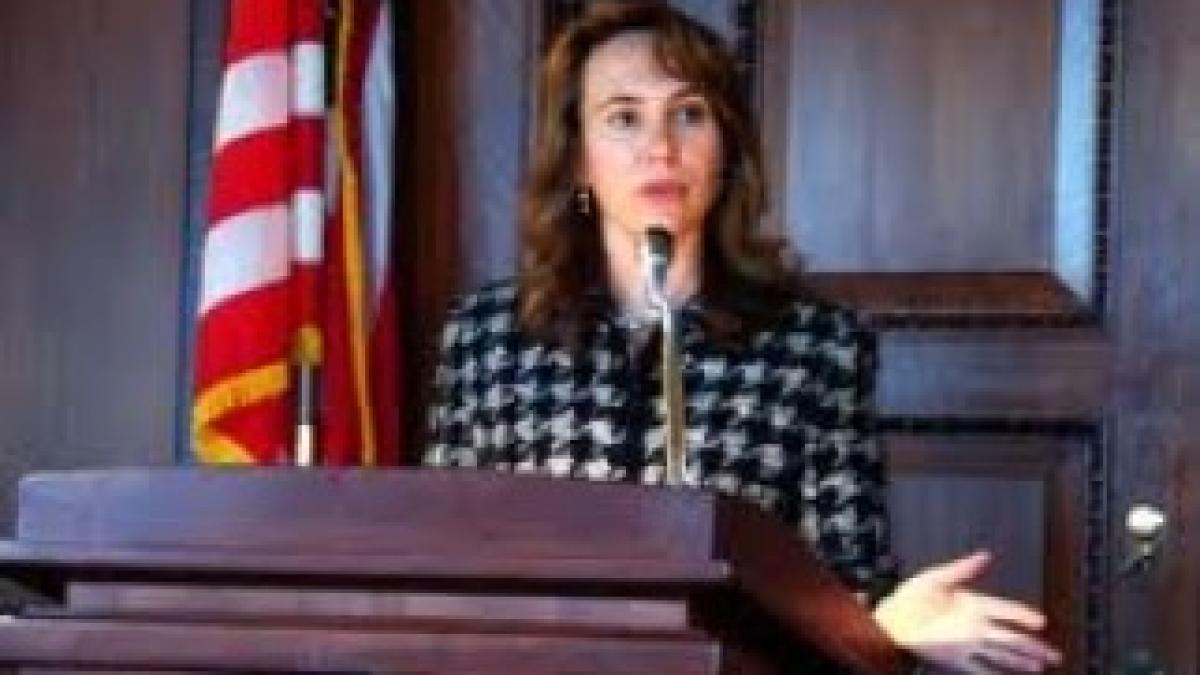 giffords-parlamentar-sua-atentat