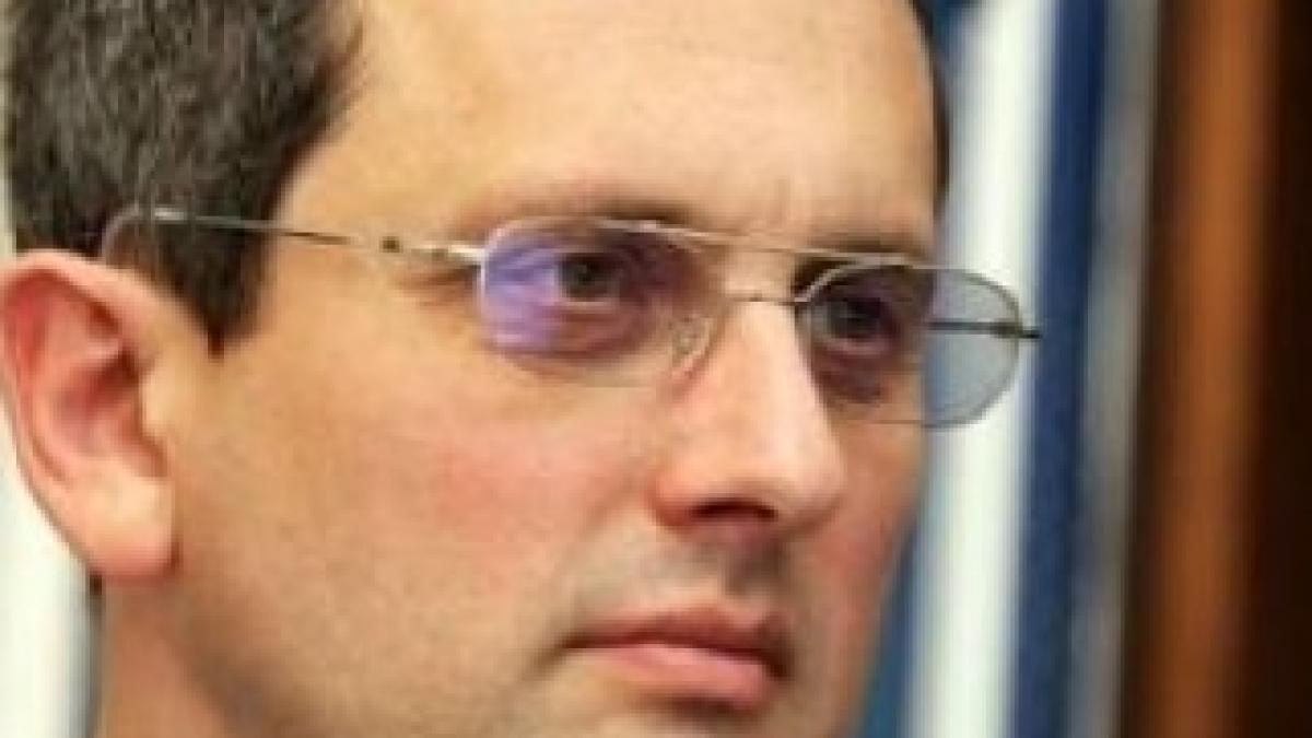 valentin-lazea-bnr-economist-sef