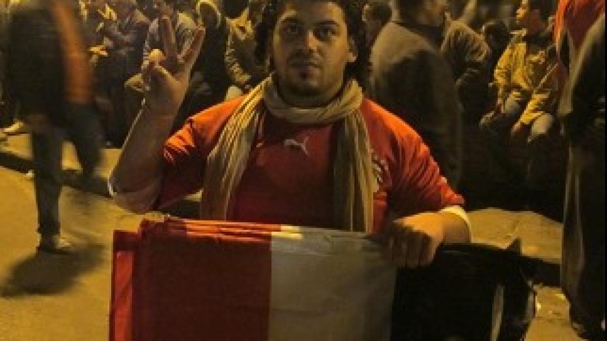 piata-tahrir-noaptea