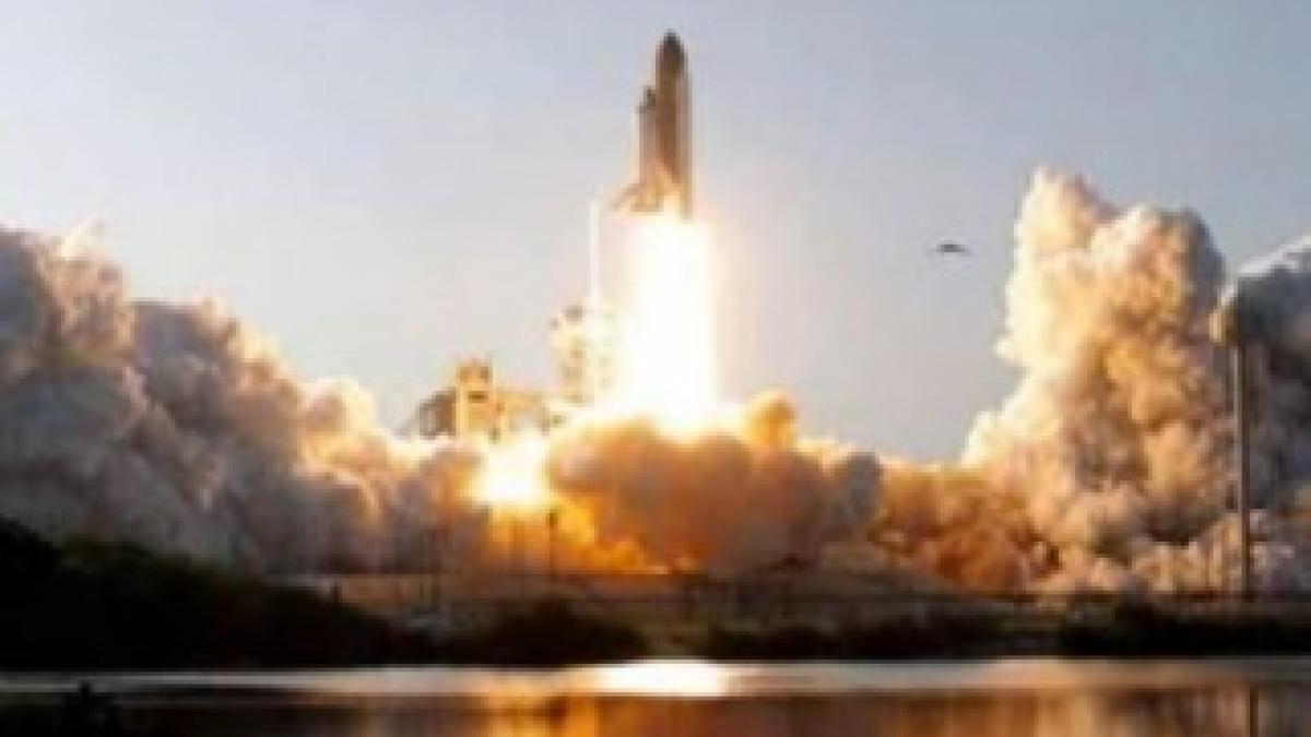 Space-shuttle-Discovery-Feb-24-2011