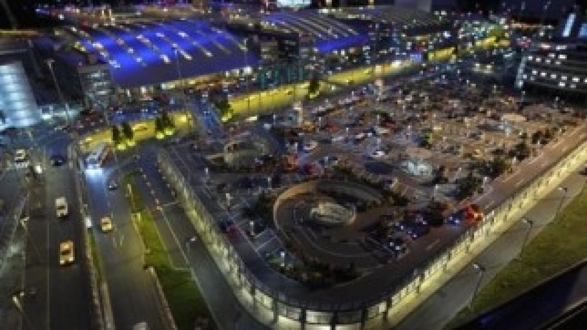 worlds-largest-airport-model-1_kENYf_54