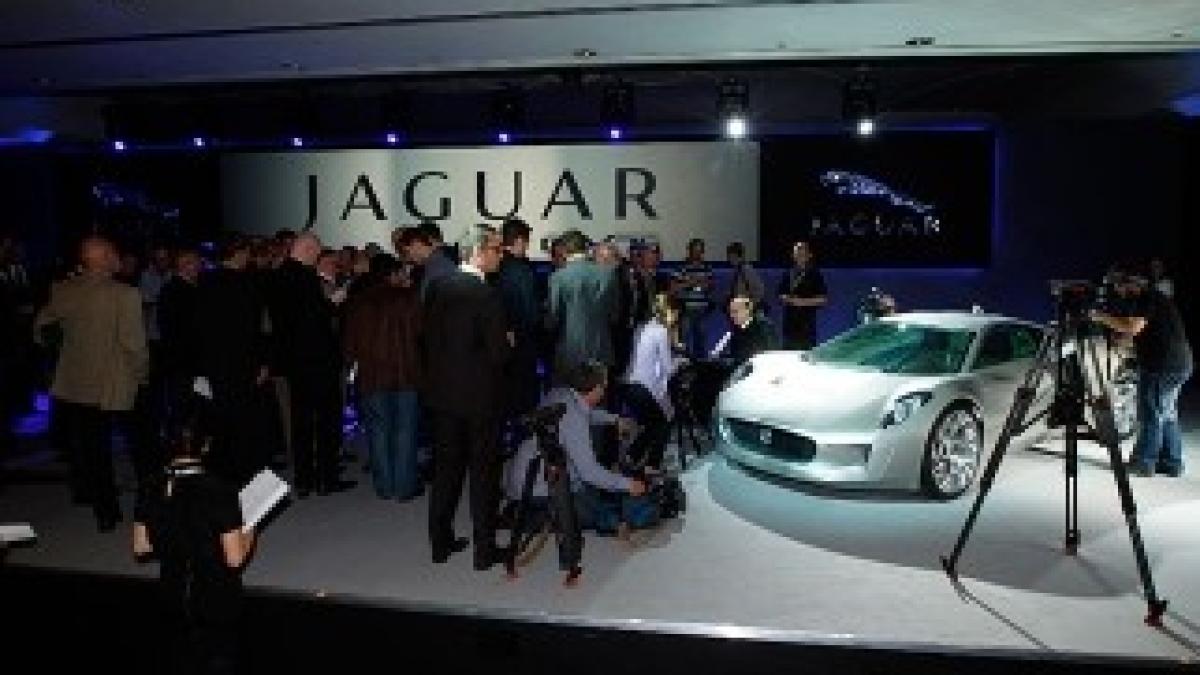 Jaguar-C-X75-01