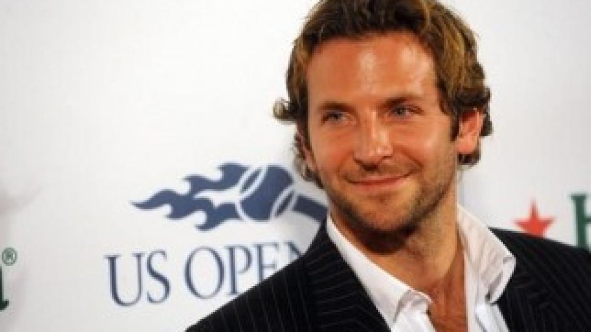 BradleyCooperGreenLantern-thumb-550x357-17567