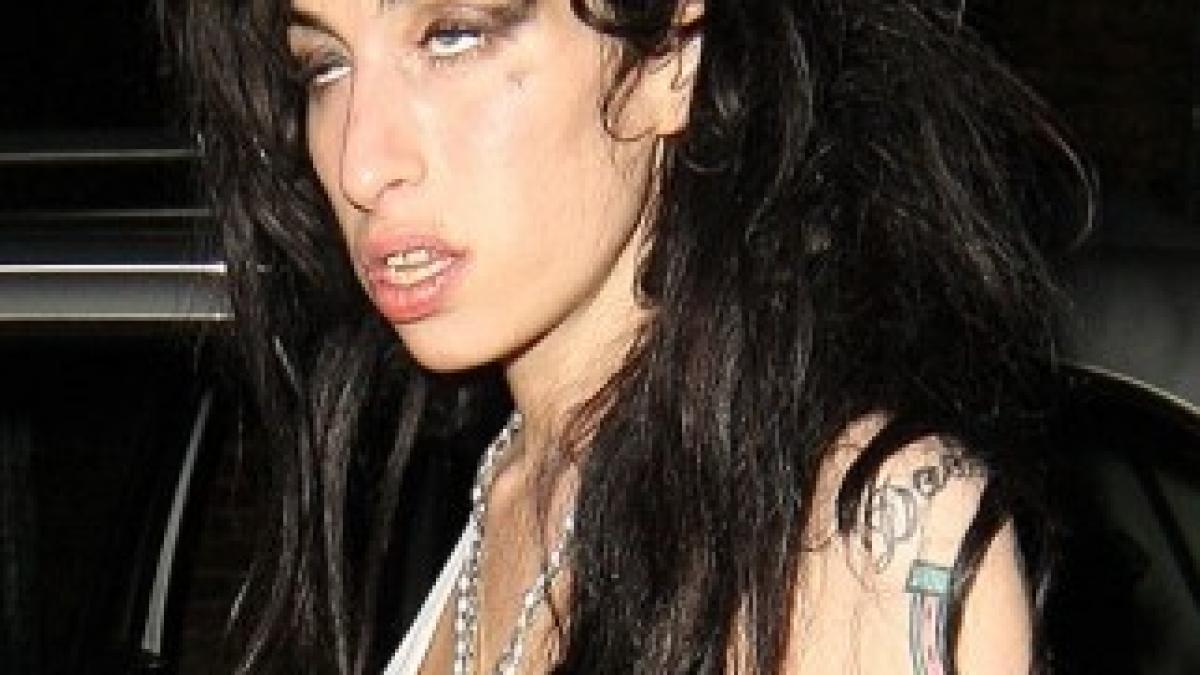 amy-winehouse-dailymail-co-uk
