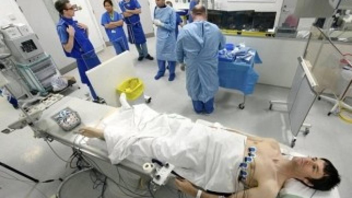 article-2009405-0CC909CB00000578-249_634x424