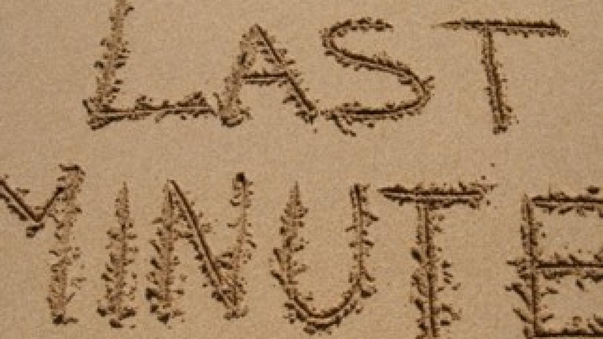 11173315-last-minute-travel-deals