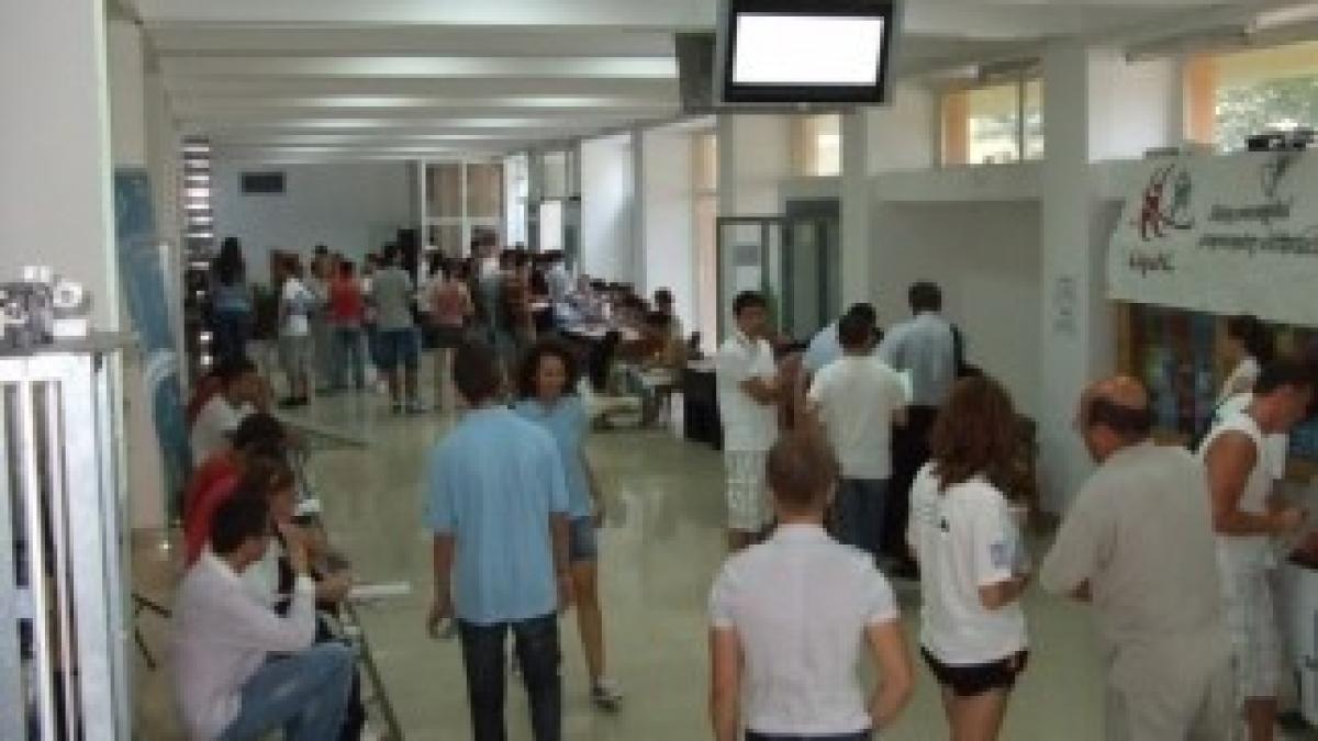 admiterefacultatepoli6_b