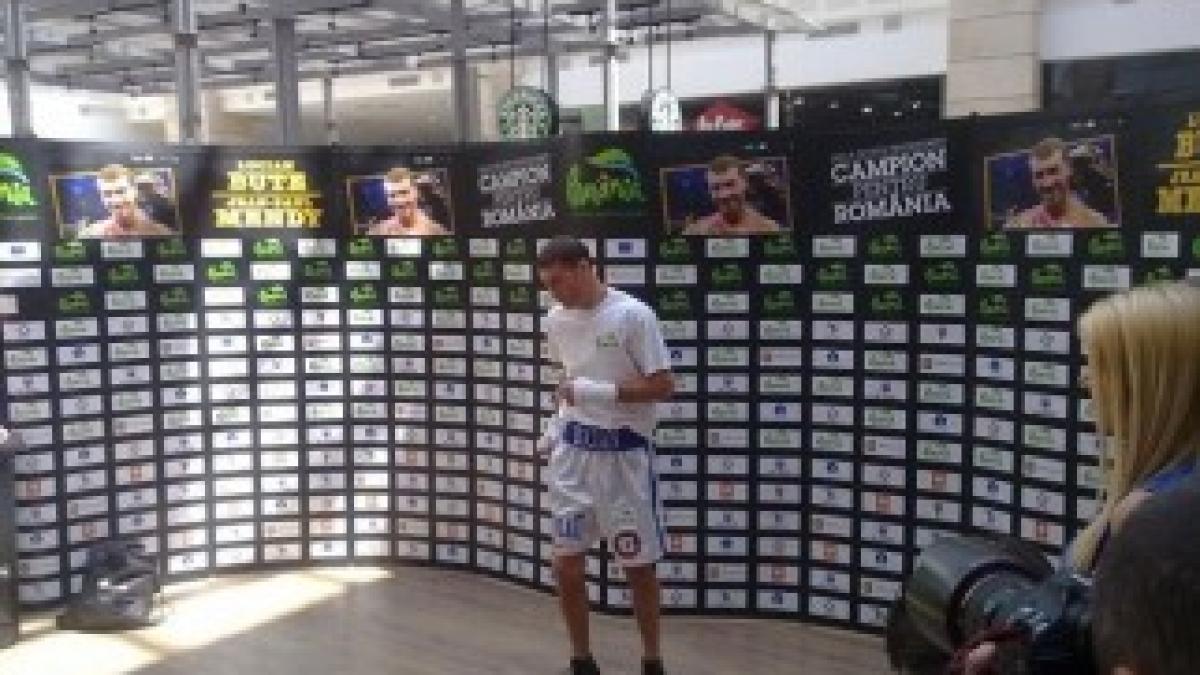 Antrenament-lucian-bute-afi-palace-05072011522