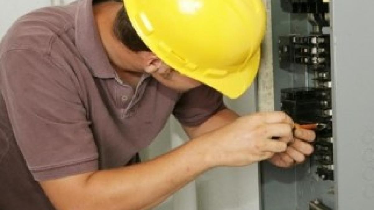 1294861550_156560135_2-Electrician-Bucuresti-autorizat-instalatii-si-tablouri-electrice-Bucharest