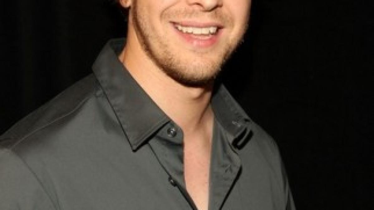 Pamella+Roland+Backstage+Spring+09+MBFW+H8_Q7WIGcU5l