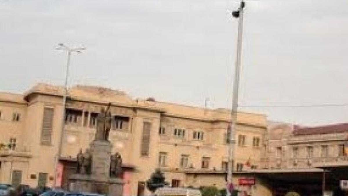 2-barbati-s-au-impuscat-la-gara-de-nord