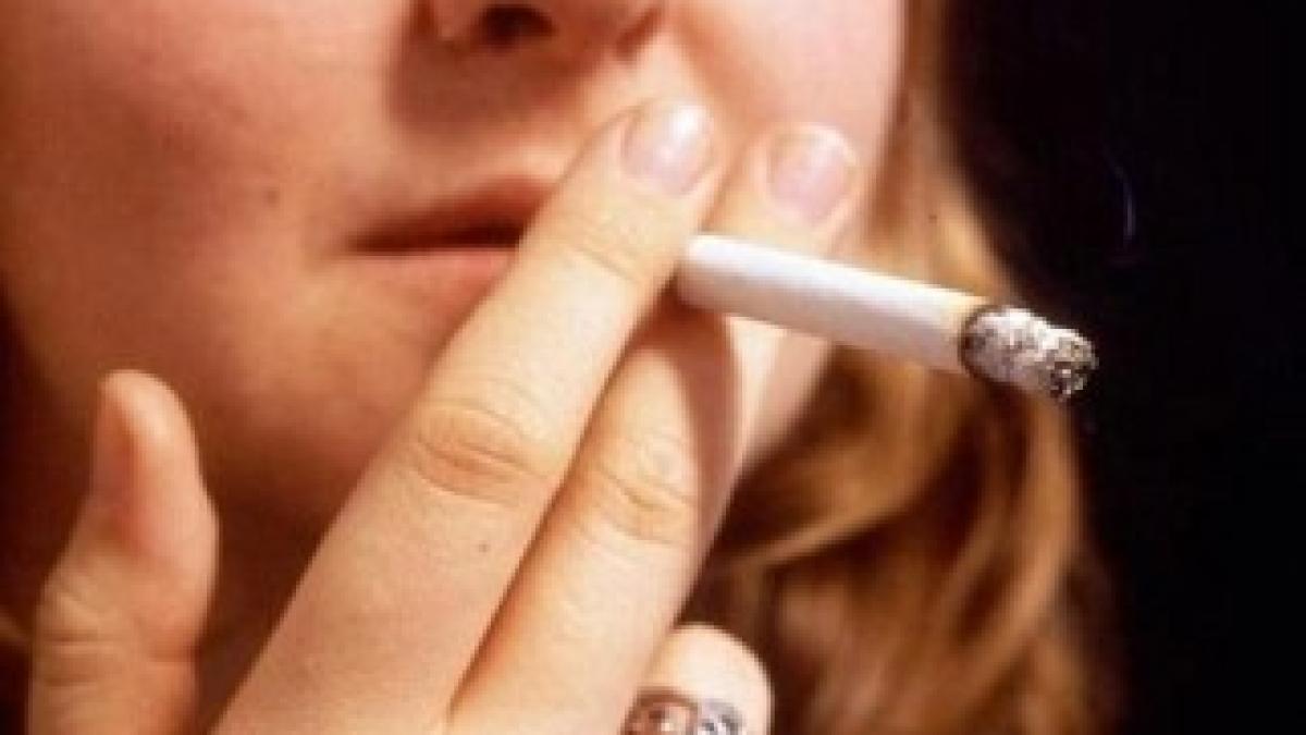 femeile-fumatoare-sunt-predispuse-la-cancer