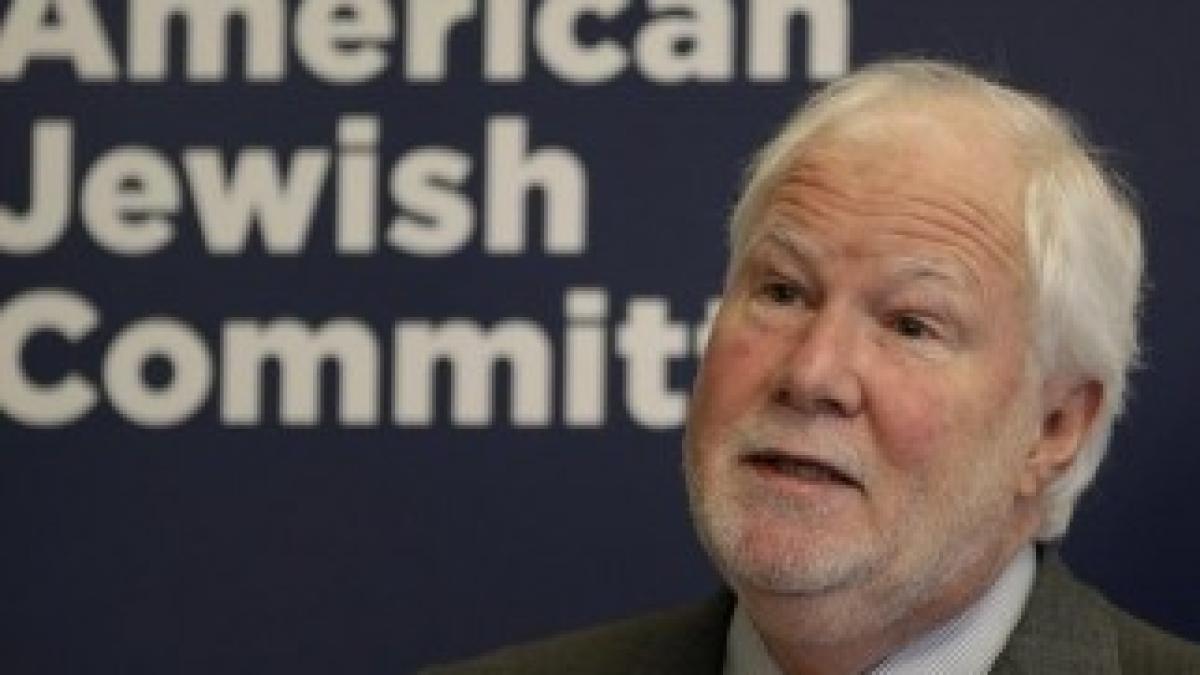 rabinul-Andrew-Baker