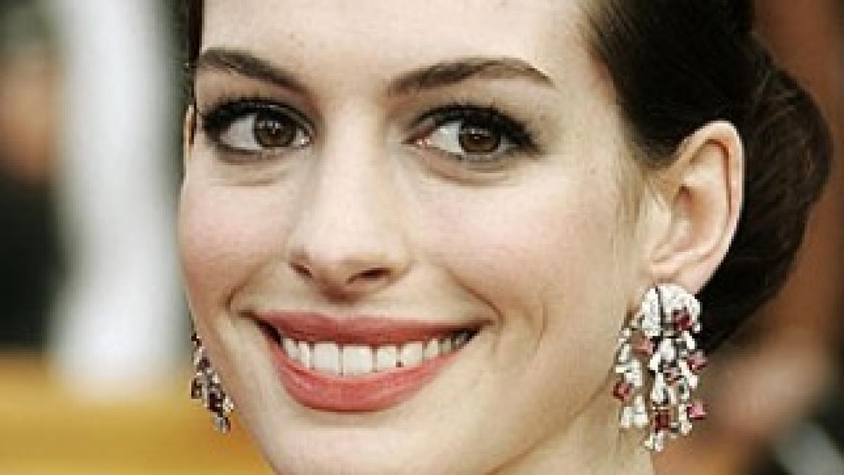 anne-hathaway