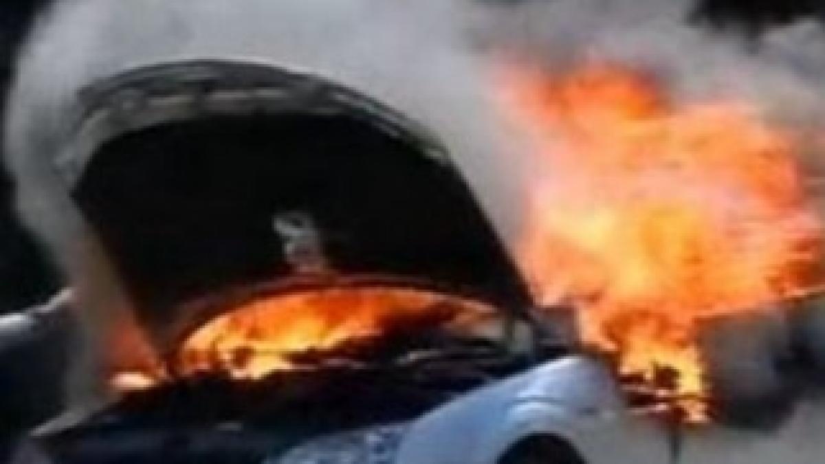 o-masina-a-luat-foc-in-trafic-circulatia-pe-dn1-a-fost-blocata-118534