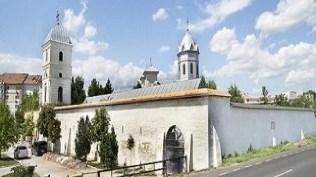 Manastirea-Tariceni-20110630115635