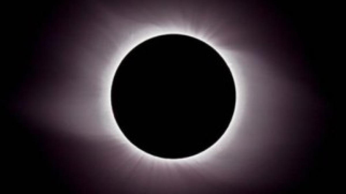 Eclipsa-totala-de-Luna