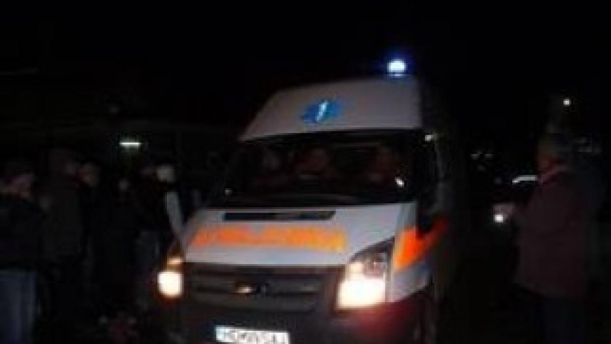 Ambulanta_la_iesire_mina_Uricani_9a079cc166