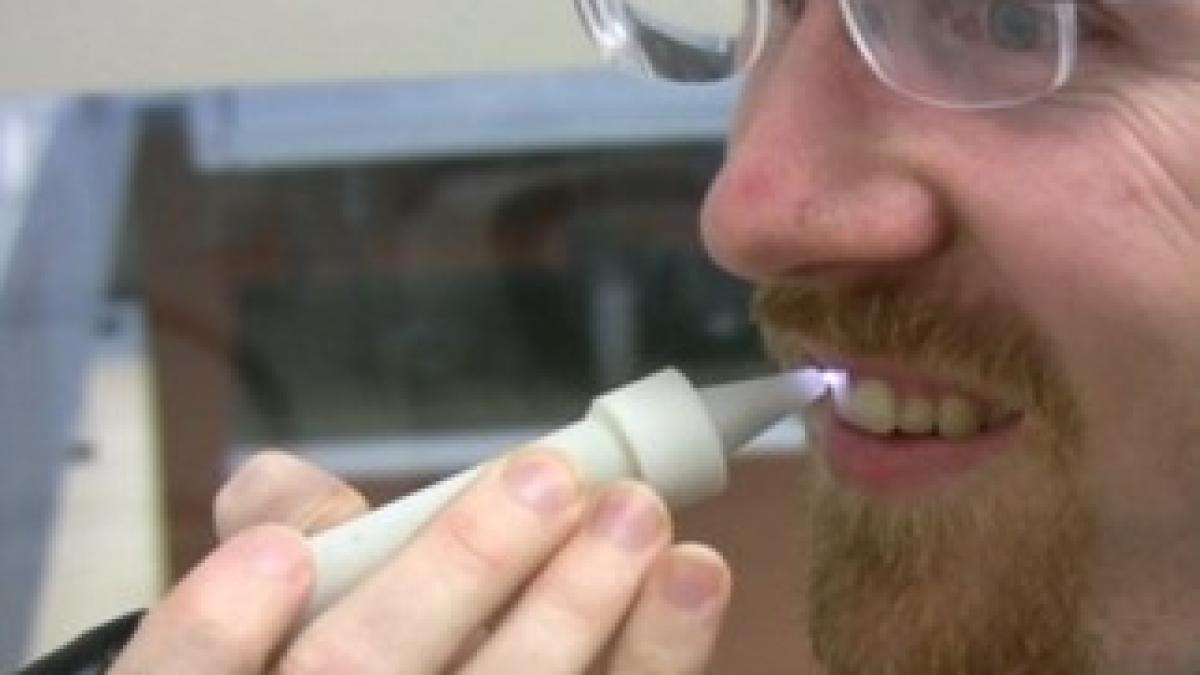 article-2077816-0F426BF000000578-98_468x348