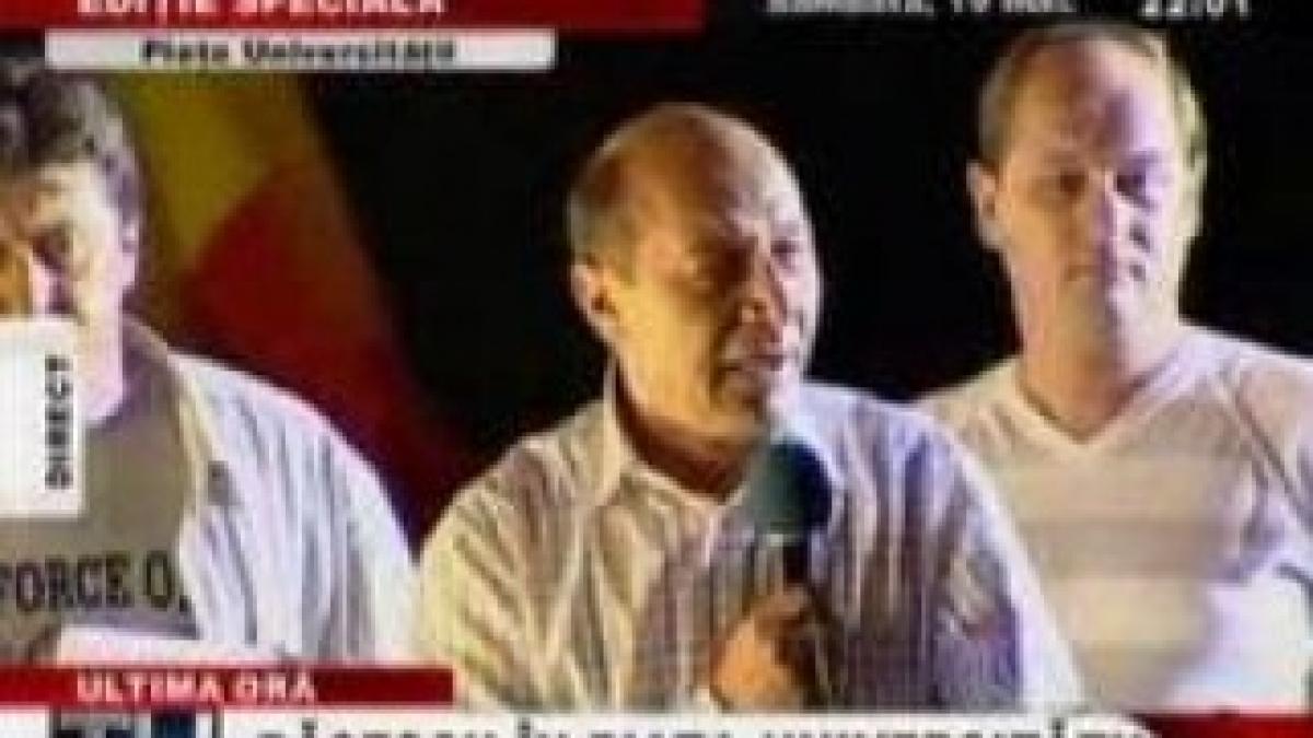 Basescu-Am-revenit-in-Piata-Universitatii-asa-cum-am-promis-dar-nu-era-nimeni