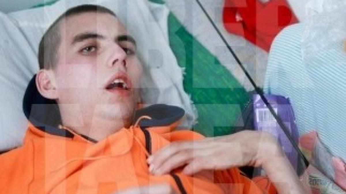 drog-croco-baiat-mananca-carnea_1_5a81c25f41_wk